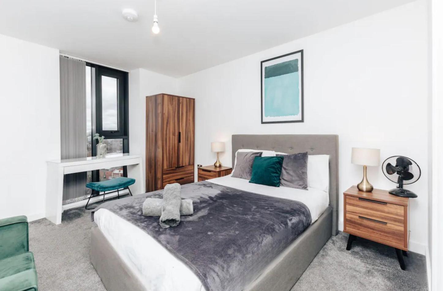 Luxury 2 Bedroom Apartment, Broad Street برمنغهام المظهر الخارجي الصورة